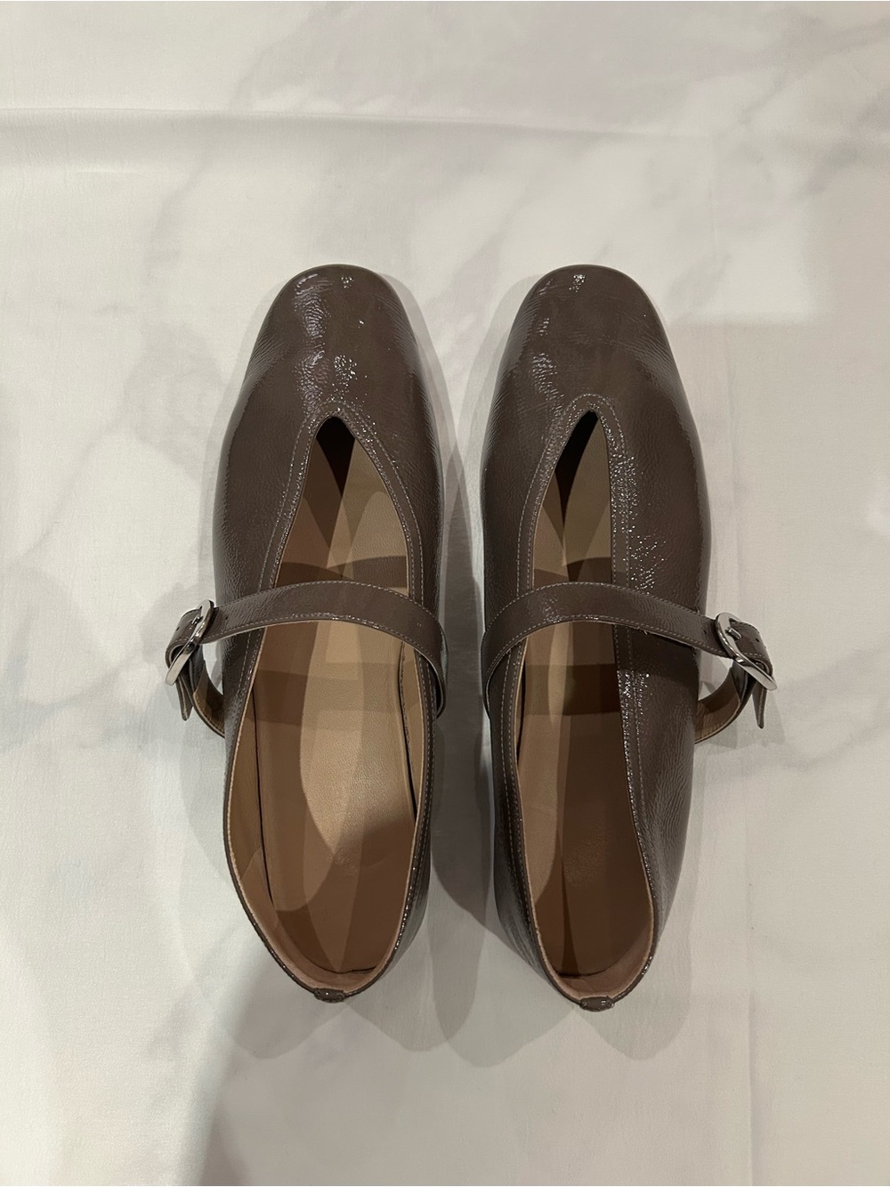 Le Monde Beryl Stella Slipper in Taupe Patent Leather Size 40